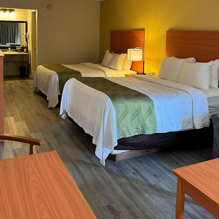 צ'יפלנד Quality Inn Near Manatee Springs State Park מראה חיצוני תמונה