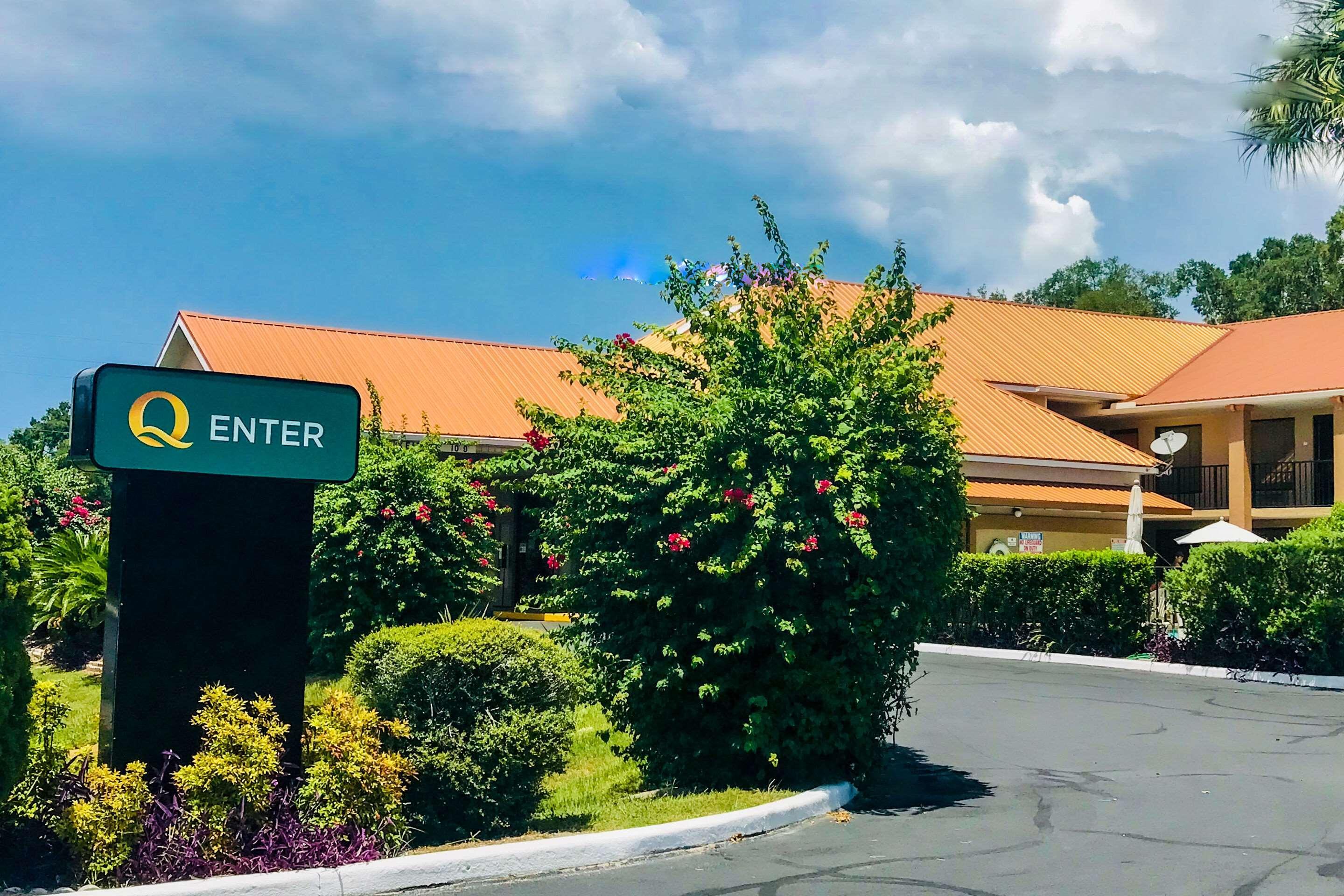 צ'יפלנד Quality Inn Near Manatee Springs State Park מראה חיצוני תמונה