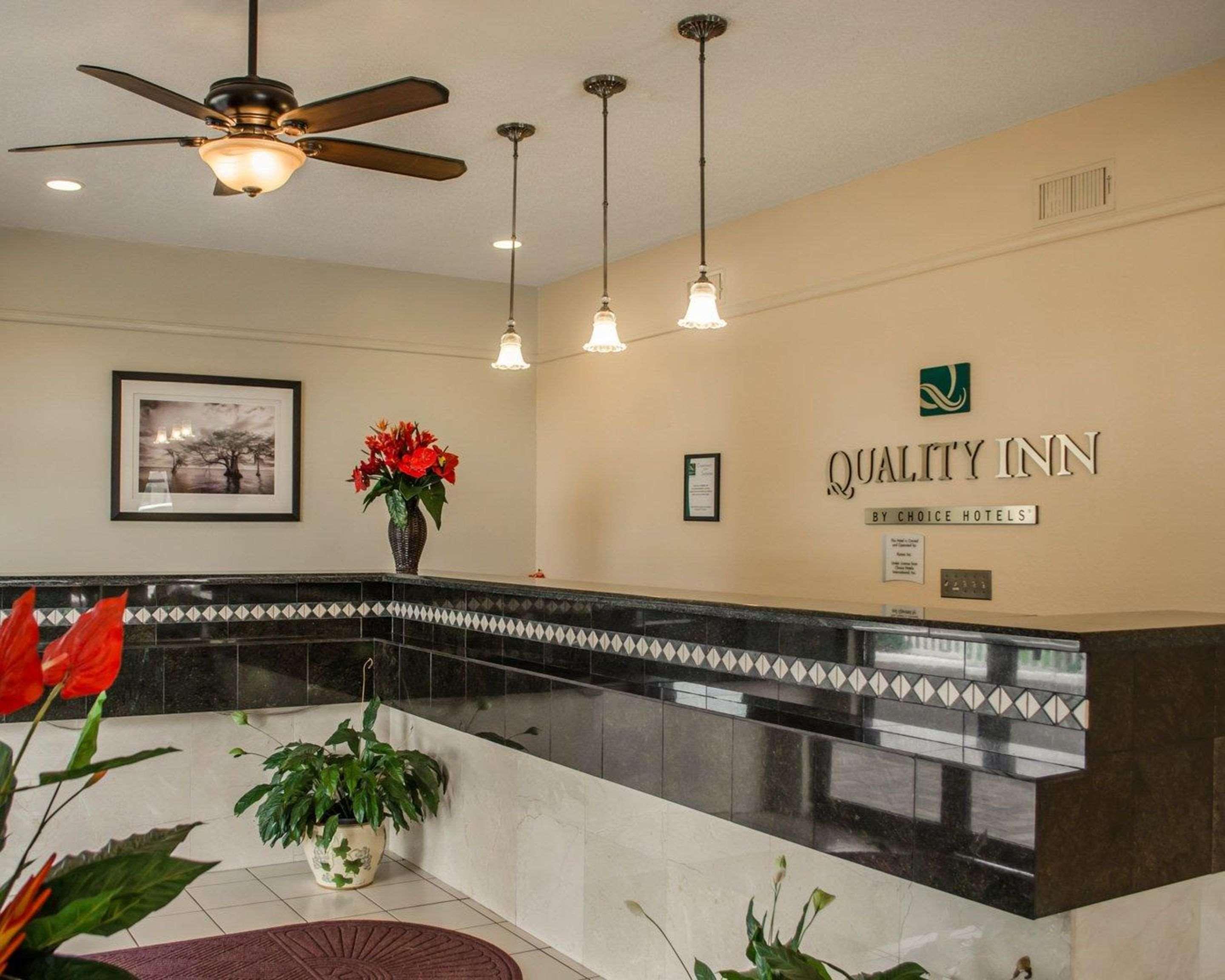 צ'יפלנד Quality Inn Near Manatee Springs State Park מראה חיצוני תמונה