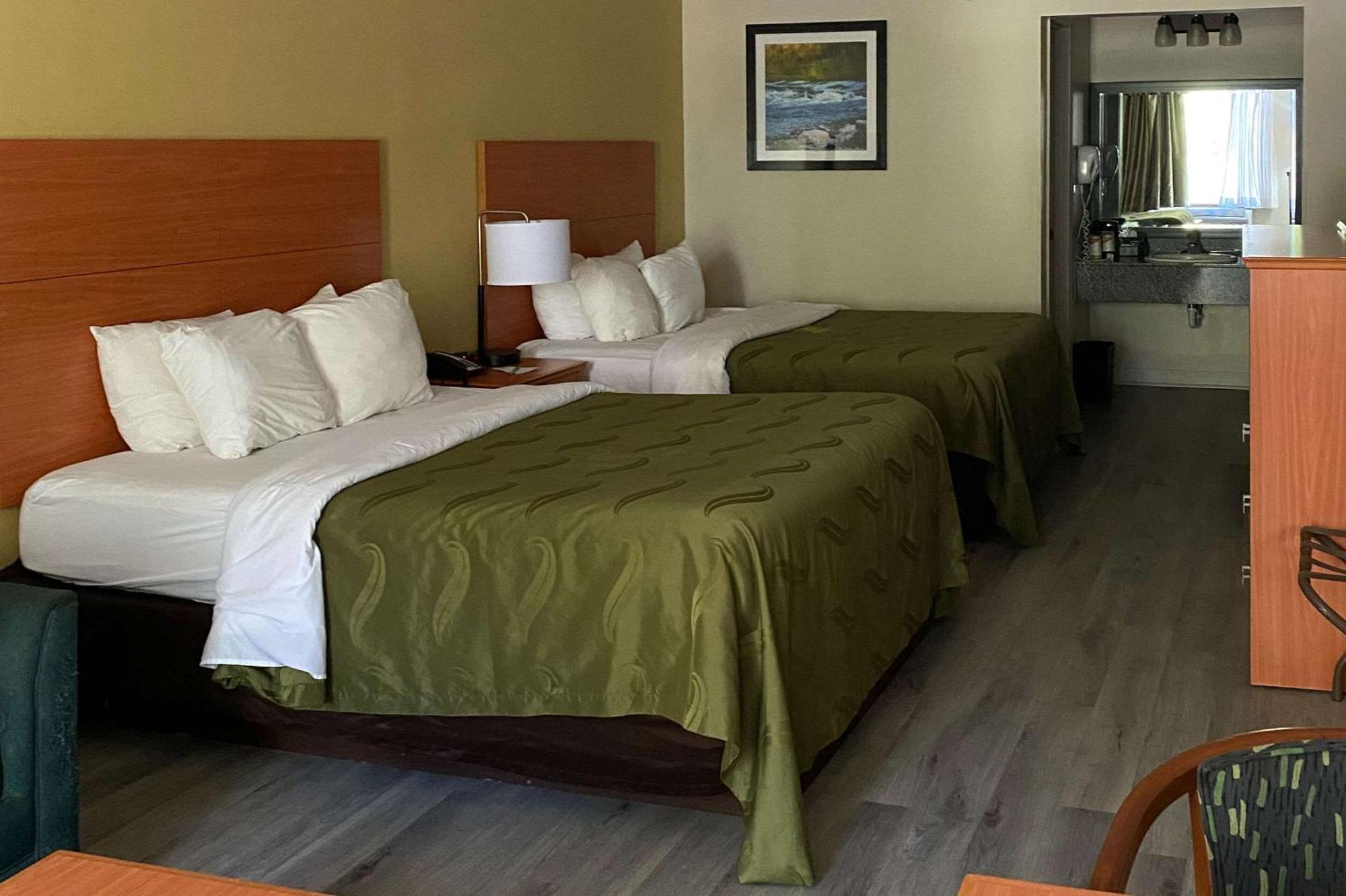 צ'יפלנד Quality Inn Near Manatee Springs State Park מראה חיצוני תמונה