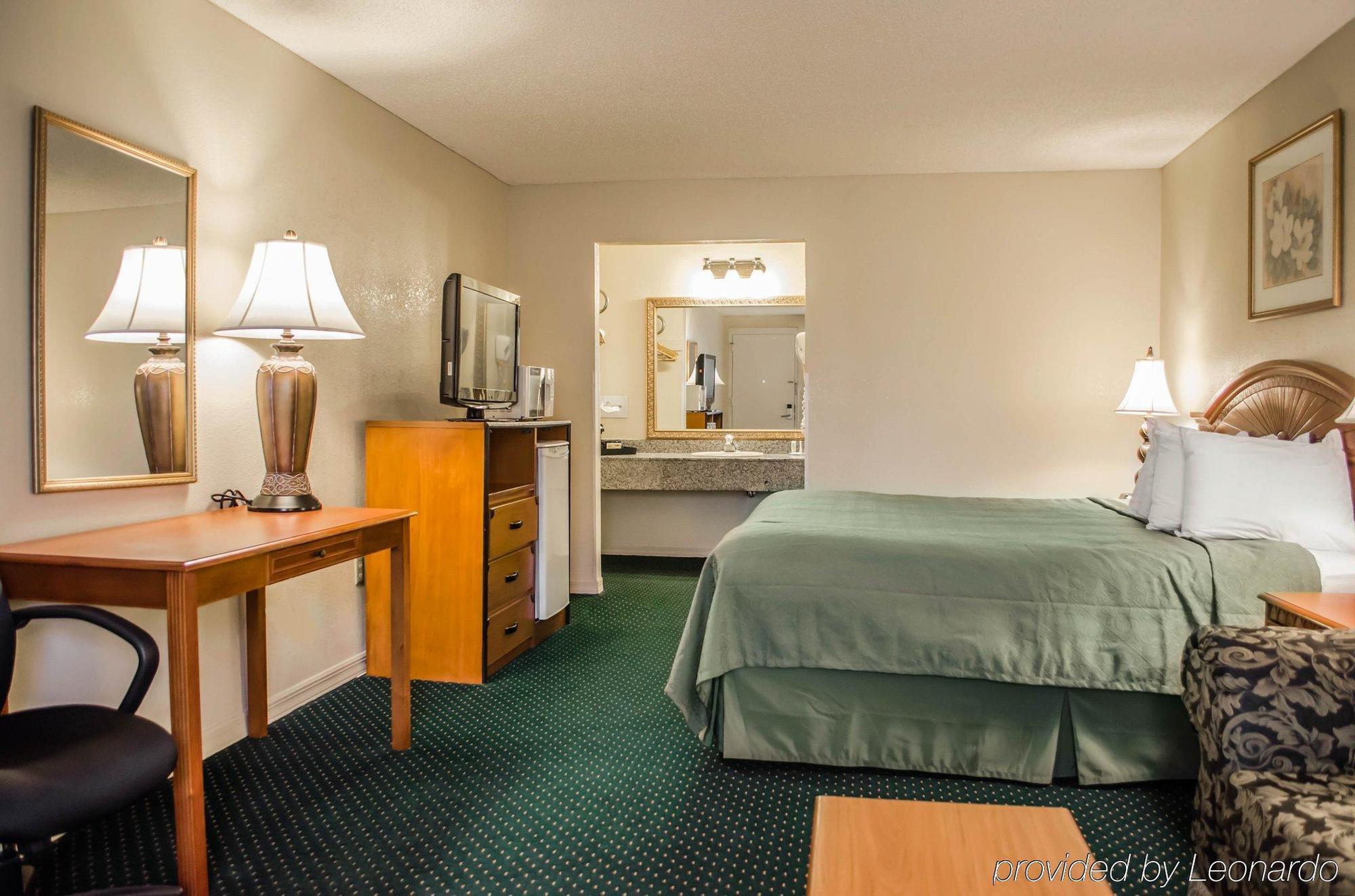 צ'יפלנד Quality Inn Near Manatee Springs State Park מראה חיצוני תמונה