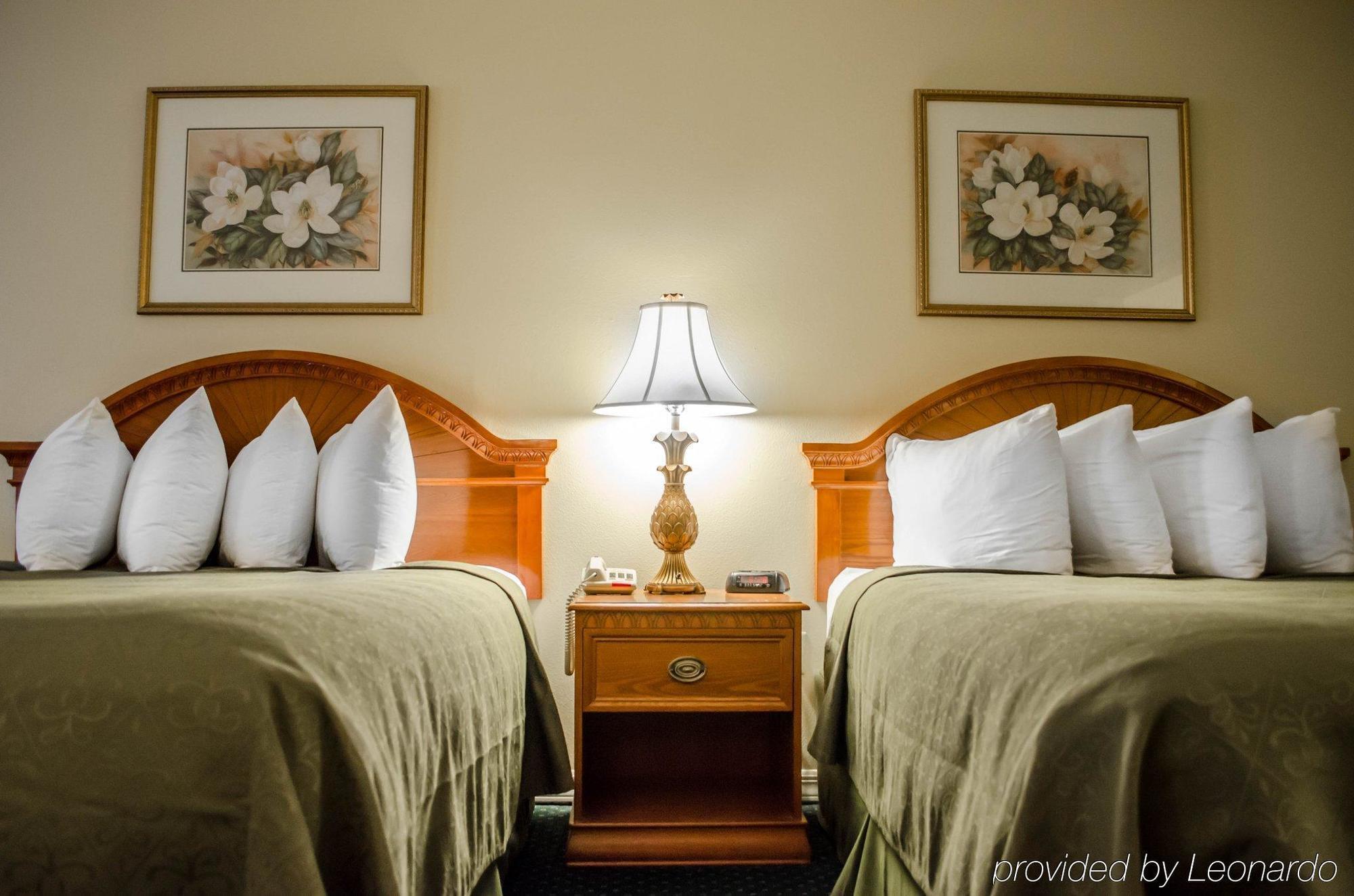 צ'יפלנד Quality Inn Near Manatee Springs State Park מראה חיצוני תמונה
