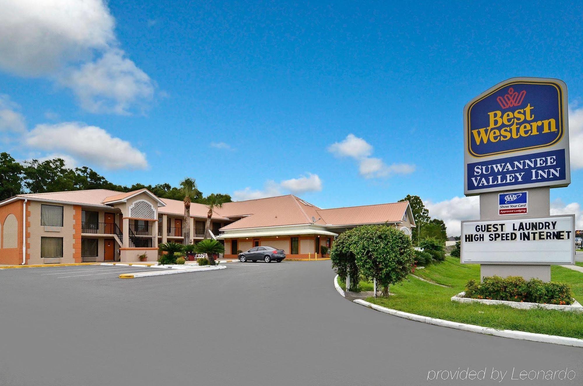 צ'יפלנד Quality Inn Near Manatee Springs State Park מראה חיצוני תמונה
