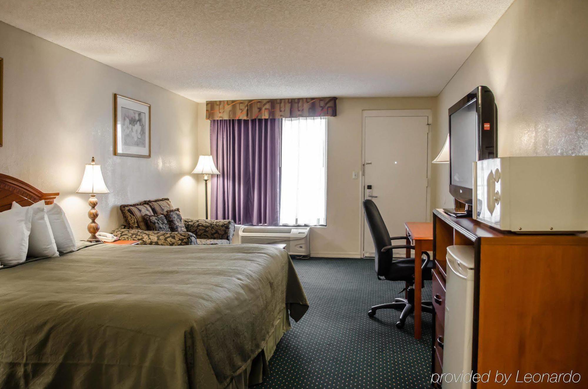 צ'יפלנד Quality Inn Near Manatee Springs State Park מראה חיצוני תמונה