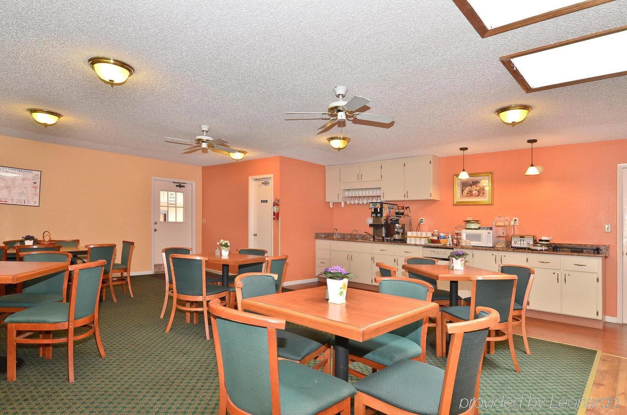 צ'יפלנד Quality Inn Near Manatee Springs State Park מראה חיצוני תמונה
