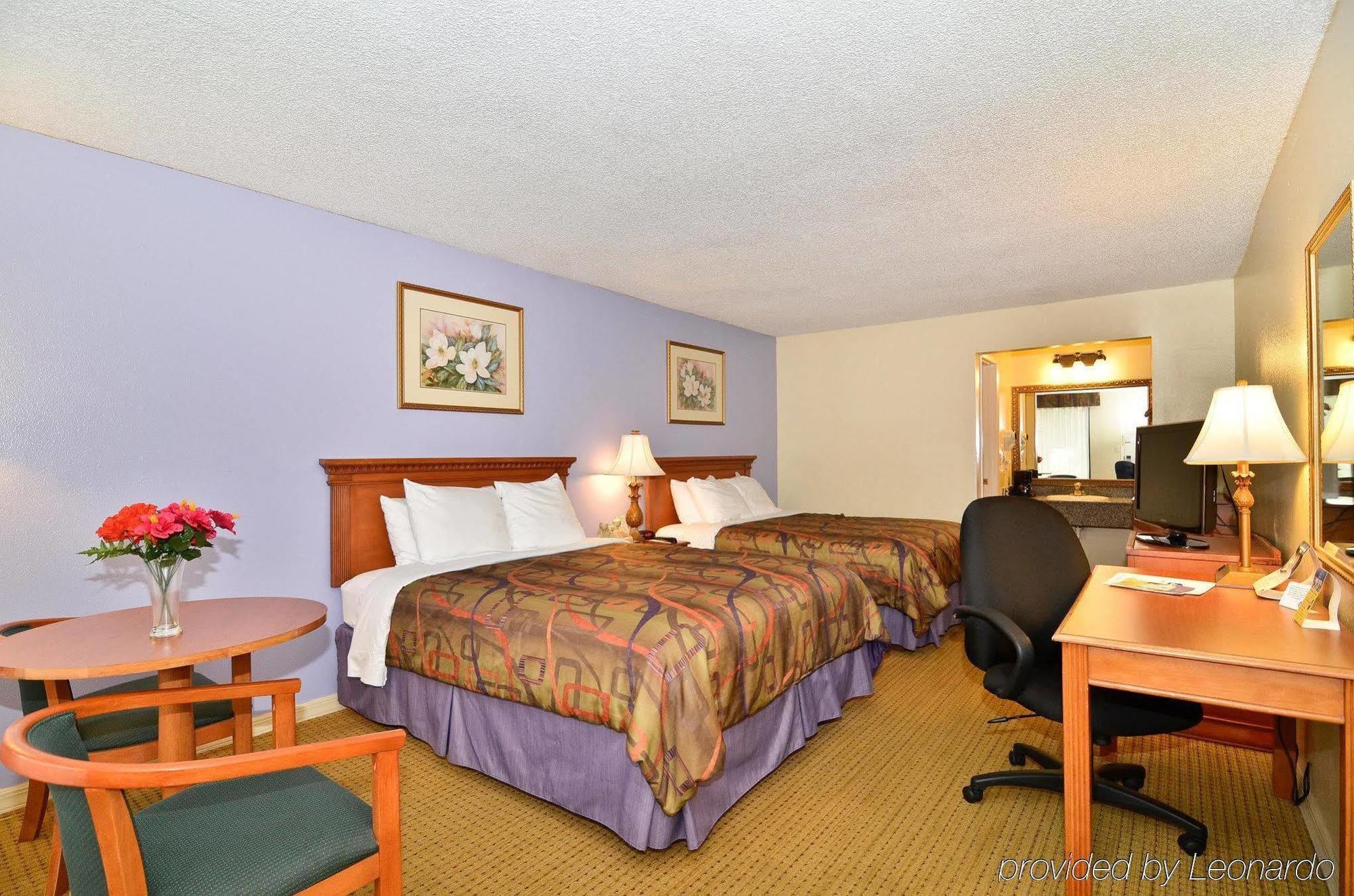 צ'יפלנד Quality Inn Near Manatee Springs State Park מראה חיצוני תמונה