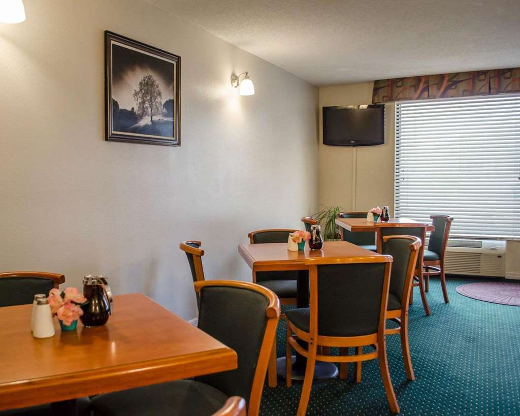 צ'יפלנד Quality Inn Near Manatee Springs State Park מסעדה תמונה